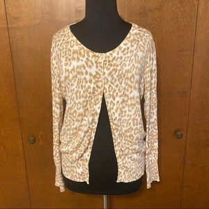 GAP plus size giraffe print button down cardigan